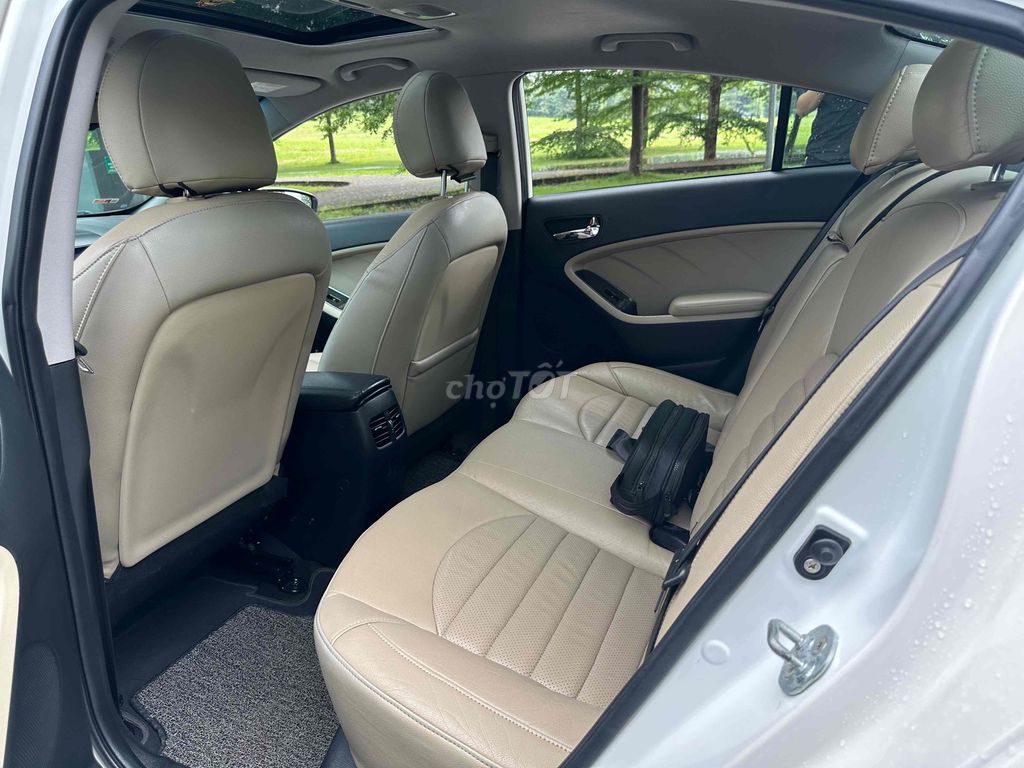 Kia Cerato 2018 1.6 AT Trắng Siêu Chất. Mua bán Ô tô tại Quận Hoàng Mai Hà Nội được đăng bởi Thang Pham hình 14