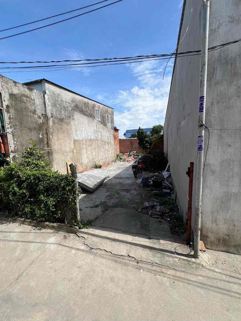 Đất ngợp rẻ 223m2 giá 2ty250 hẽm Thuận Giao 7