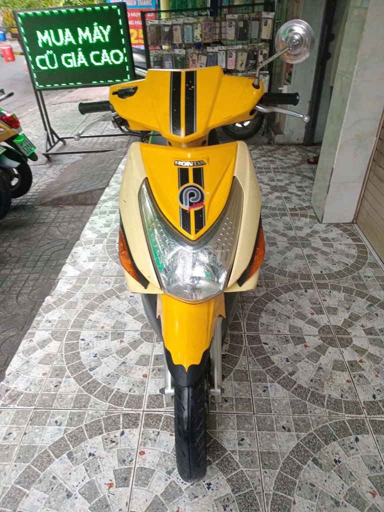Click Honda. Mua bán Xe máy tại Quận 7 Tp Hồ Chí Minh được đăng bởi Lê Xuân Thứ hình 3