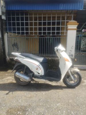 Xe máy Honda @ máy chạy êm bốc. Mua bán Xe máy tại Huyện Hải Hậu Nam Định được đăng bởi Bảo việt 