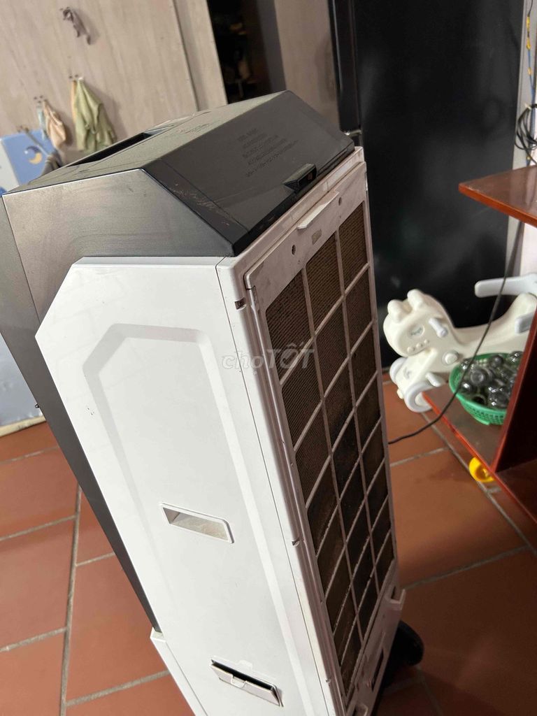 Quạt nước Bosch Trắng Đen. Mua bán Quạt tại Huyện Châu Thành Tây Ninh được đăng bởi Loan hình 1