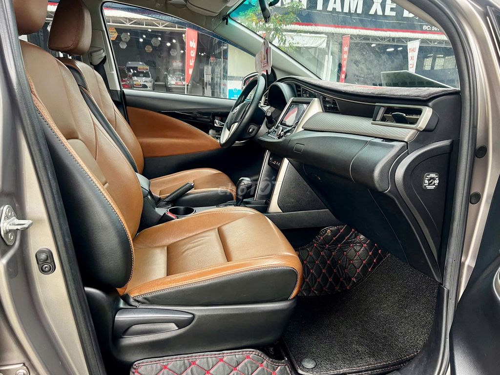 Toyota Innova 8 chỗ Tự động Nâu 66198 km. Mua bán Ô tô tại Quận Gò Vấp Tp Hồ Chí Minh được đăng bởi Thanh Trang Toyota Sure hình 7