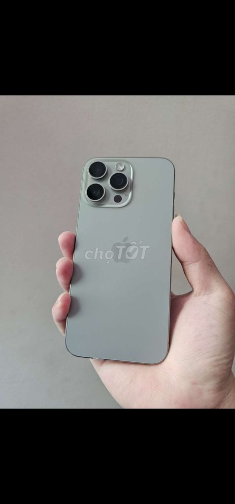 iPhone 15 Pro Max 256GB Xám zin từ lúc đập hộp. Mua bán Điện thoại tại Quận Hải Châu Đà Nẵng được đăng bởi anh quân hình 1