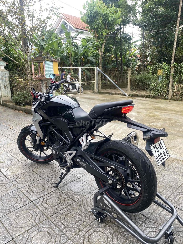 HONDA CB300r. Mua bán Xe máy tại Thành phố Huế Thừa Thiên Huế được đăng bởi Tài hình 3