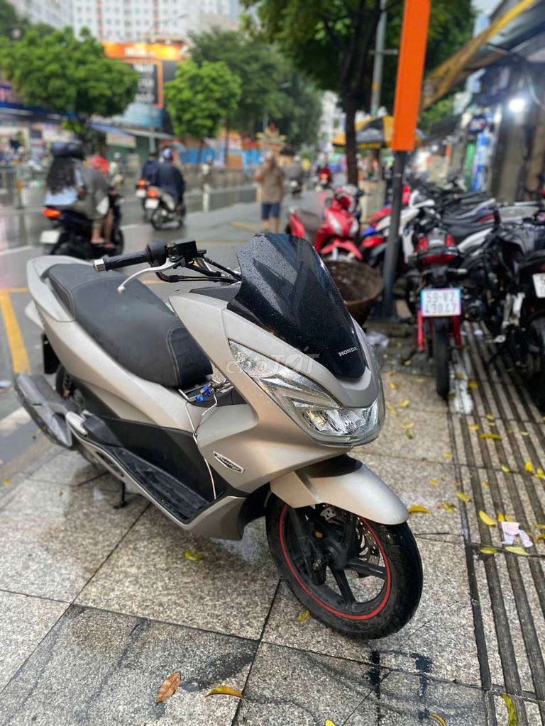 Honda PCX 125 2016 mới 90% hồ sơ gốc cầm tay. Mua bán Xe máy tại Quận Tân Phú Tp Hồ Chí Minh được đăng bởi Tuanduy hình 6