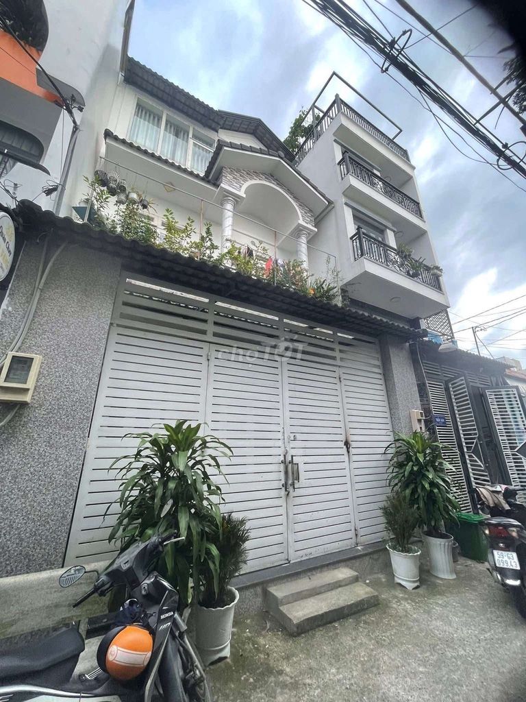 Nhà gần chợ Thới an, Diện tích đẹp  6x 15m đúc 3lầu hẻm 5m