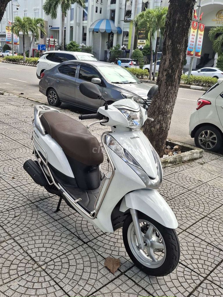 Cần bán lead 2016. Biển 43. Xe đẹp rin. Mua bán Xe máy tại Quận Hải Châu Đà Nẵng được đăng bởi Mua Bán Xe Cũ Có Góp Nợ xấu hình 3