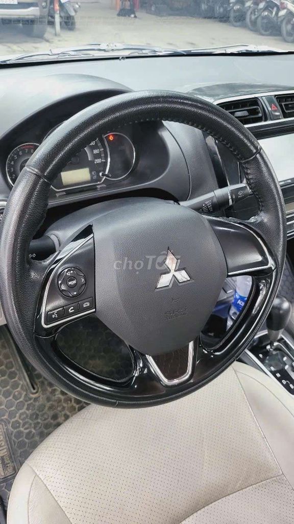 Mitsubishi Attrage 2017 Tự động Xám. Mua bán Ô tô tại Quận 8 Tp Hồ Chí Minh được đăng bởi Mr vinh hình 3