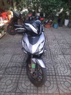 Xe mới lướt. Mua bán Xe máy tại Quận 7 Tp Hồ Chí Minh được đăng bởi Phan Văn Tài 