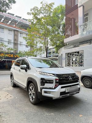 Mitsubishi Xpander Cross Trắng 13.300 km 2024