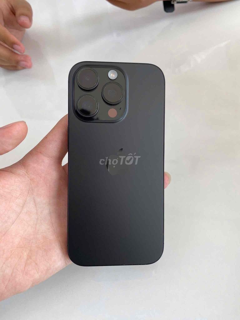 Apple iPhone 16 Pro 128GB Đen bh 8/2026 zin chuẩn. Mua bán Điện thoại tại Quận Tân Bình Tp Hồ Chí Minh được đăng bởi Shop Trung Văn Apple Watch hình 1