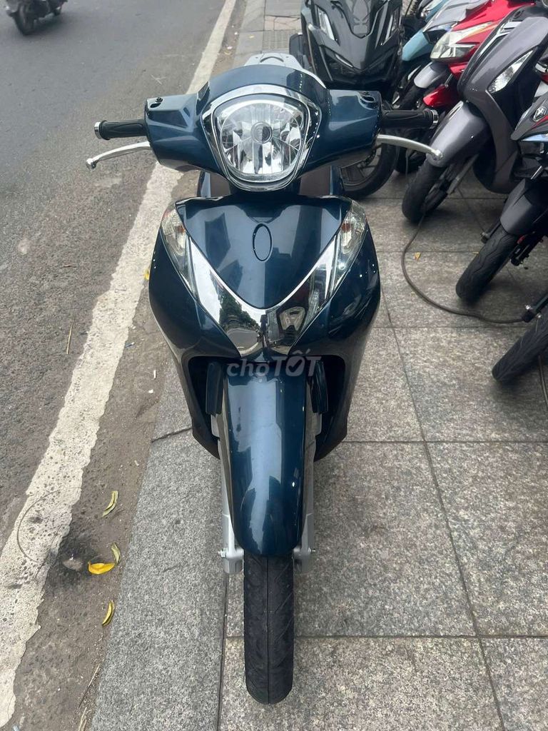 Honda SH mode 2015 mới 90% Bstp chính chủ. Mua bán Xe máy tại Quận Tân Phú Tp Hồ Chí Minh được đăng bởi Tuanduy hình 3