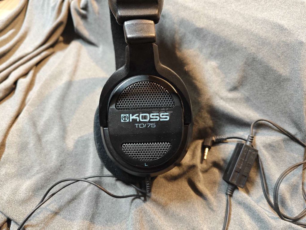 Tai nghe Fullsize cho dân Audiophile Koss TD/75. Mua bán Tivi, Âm thanh tại Quận 6 Tp Hồ Chí Minh được đăng bởi CQH hình 1