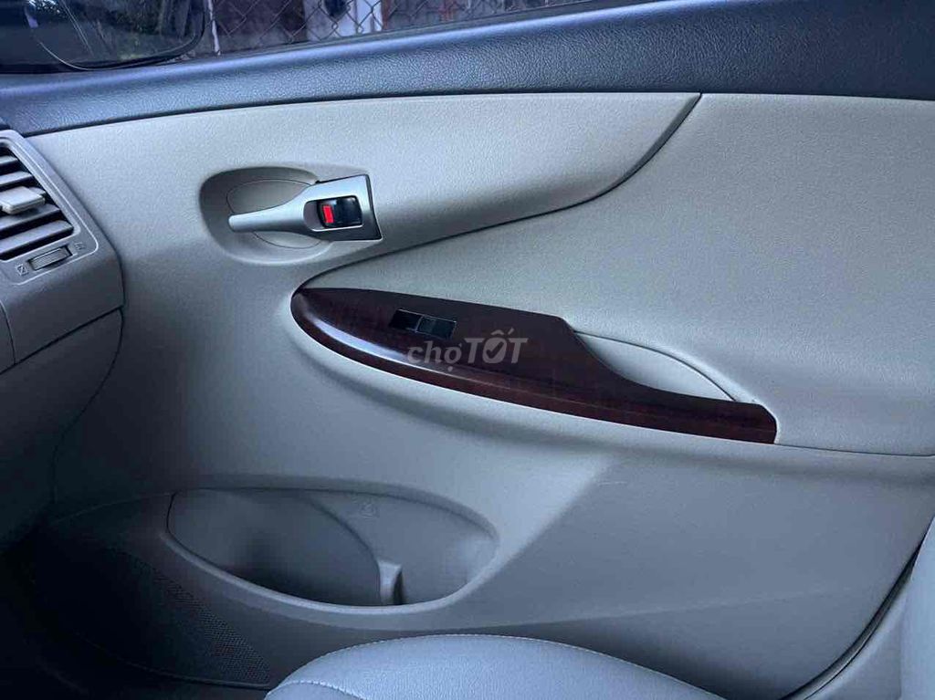 Toyota Corolla Altis 2011 2.0V - 11012 km. Mua bán Ô tô tại Huyện Hòa Vang Đà Nẵng được đăng bởi TRƯỜNG XUÂN hình 6