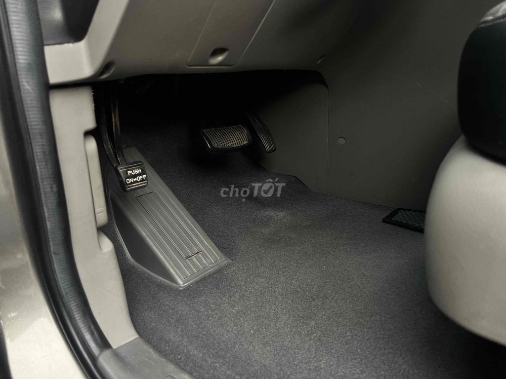 Kia Carnival 2011 -Nhập Hàn 8 Chỗ-Tự Động Đẳng Câp. Mua bán Ô tô tại Thành phố Dĩ An Bình Dương được đăng bởi Hiếu Auto Nghĩa Phát hình 16