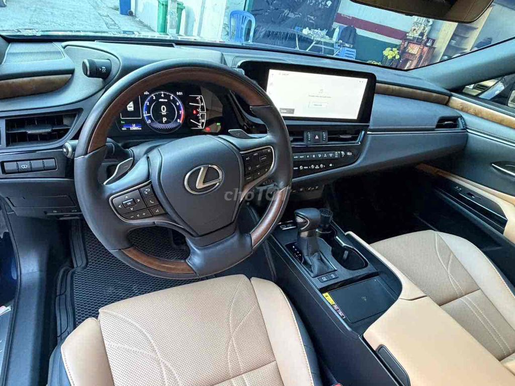 Lexus Es250 2023 photo 4
