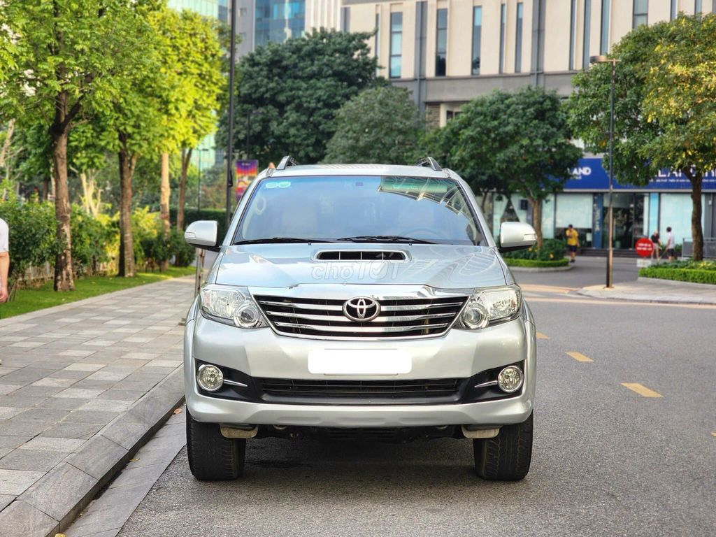 Toyota Fortuner 2.5G 2016 máy dầu số sàn zin đẹp