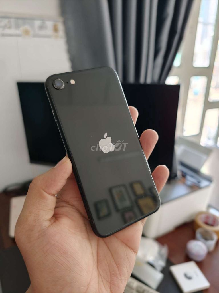 Apple iPhone SE 2020 64GB Đen. Mua bán Điện thoại tại Quận Ninh Kiều Cần Thơ được đăng bởi Lê Khang hình 1