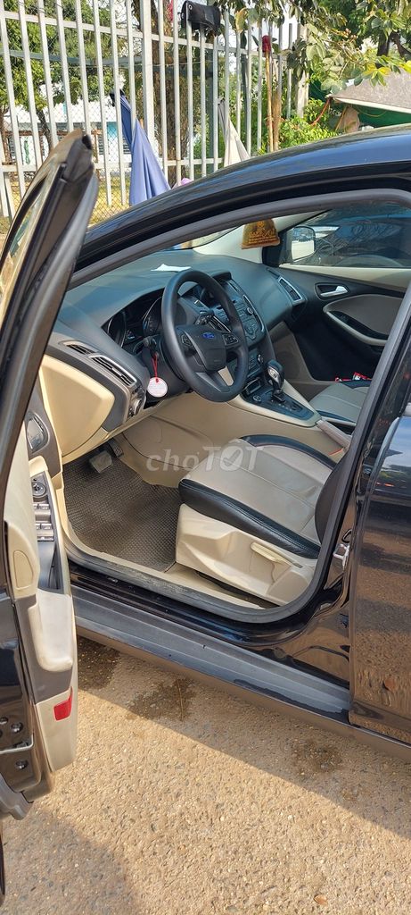 Chính chủ, Focus Trend 1.6, xe cá nhân rất chất. Mua bán Ô tô tại Quận Nam Từ Liêm Hà Nội được đăng bởi Trương Nam Sơn hình 8