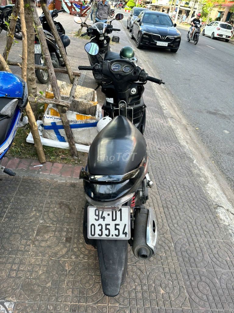 Suzuki Hayate. Ngoại hình còn đẹp, dàn áo liền lạc. Mua bán Xe máy tại Thành phố Cà Mau Cà Mau được đăng bởi Điện máy Cà Mau hình 1