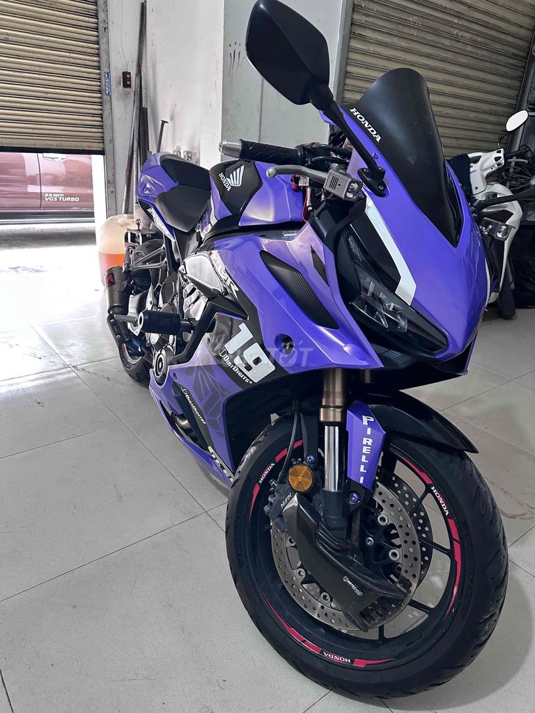 honda cbr650rr full option cần sang lại cho ae. Mua bán Xe máy tại Thành phố Dĩ An Bình Dương được đăng bởi Thu hình 3