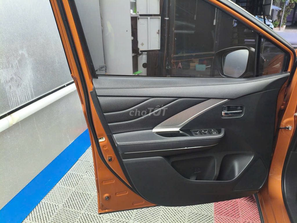 Mitsubishi Xpander Cross 2020 AT - 180000 km. Mua bán Ô tô tại Quận Ngô Quyền Hải Phòng được đăng bởi Tùng Nguyễn hình 7