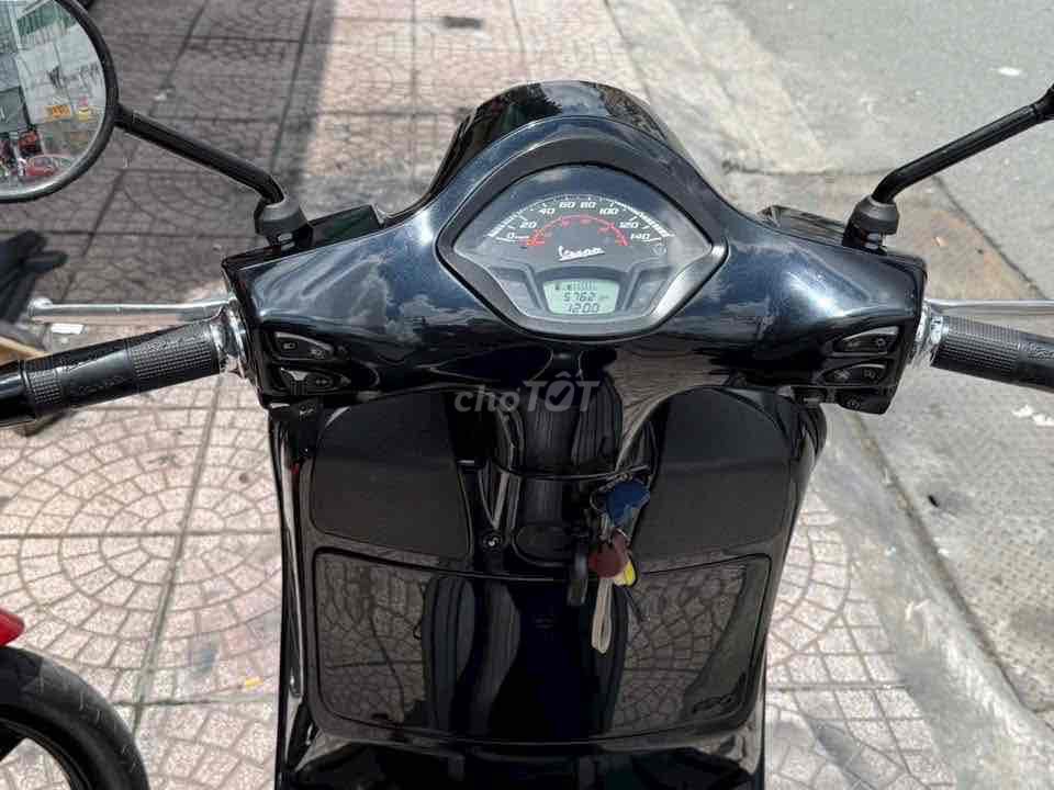 Vespa GTS 150cc  mua 3-2021 5k km chính chủ Tphcm. Mua bán Xe máy tại Quận Phú Nhuận Tp Hồ Chí Minh được đăng bởi VESPA Piaggio Quốc Vương  hình 6