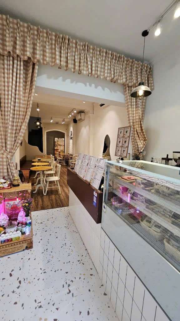 CHOCOLINE CAFE TUYỂN NV PHA CHẾ