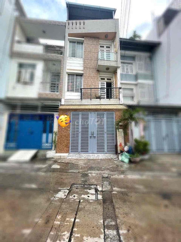CHO THIÊU PHÒNG 629/45 cmt8 P15Q10 giá 2 triệu