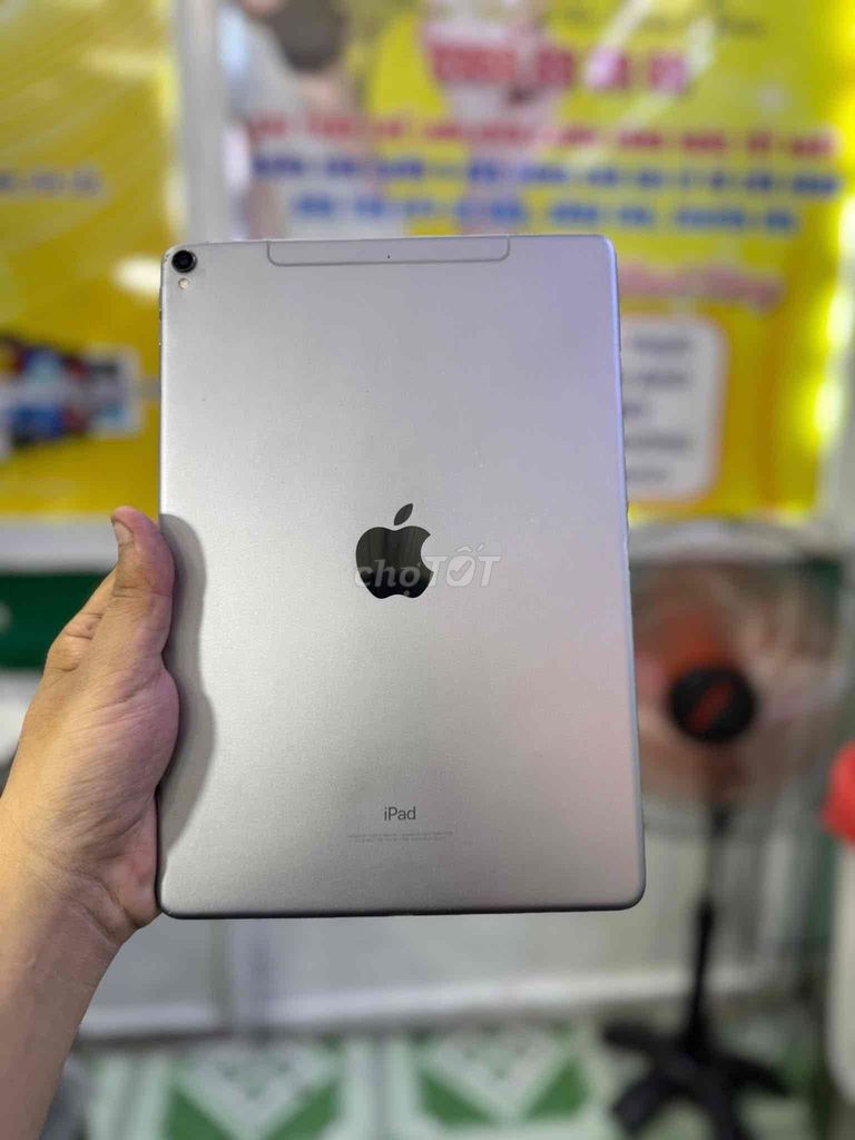 Apple iPad Pro 10.5 64GB Bạc. Mua bán Máy tính bảng tại Quận Bình Tân Tp Hồ Chí Minh được đăng bởi tran hoang hình 1