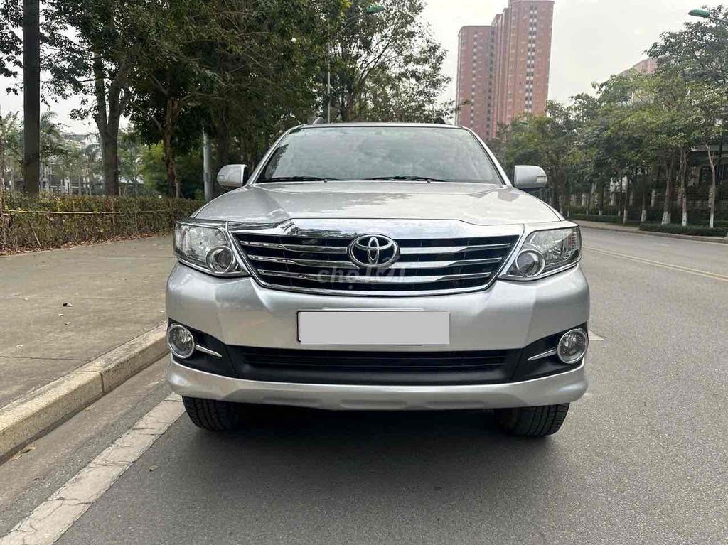 Toyota Fortuner 2015 2.7V 4x2 - 90000 km