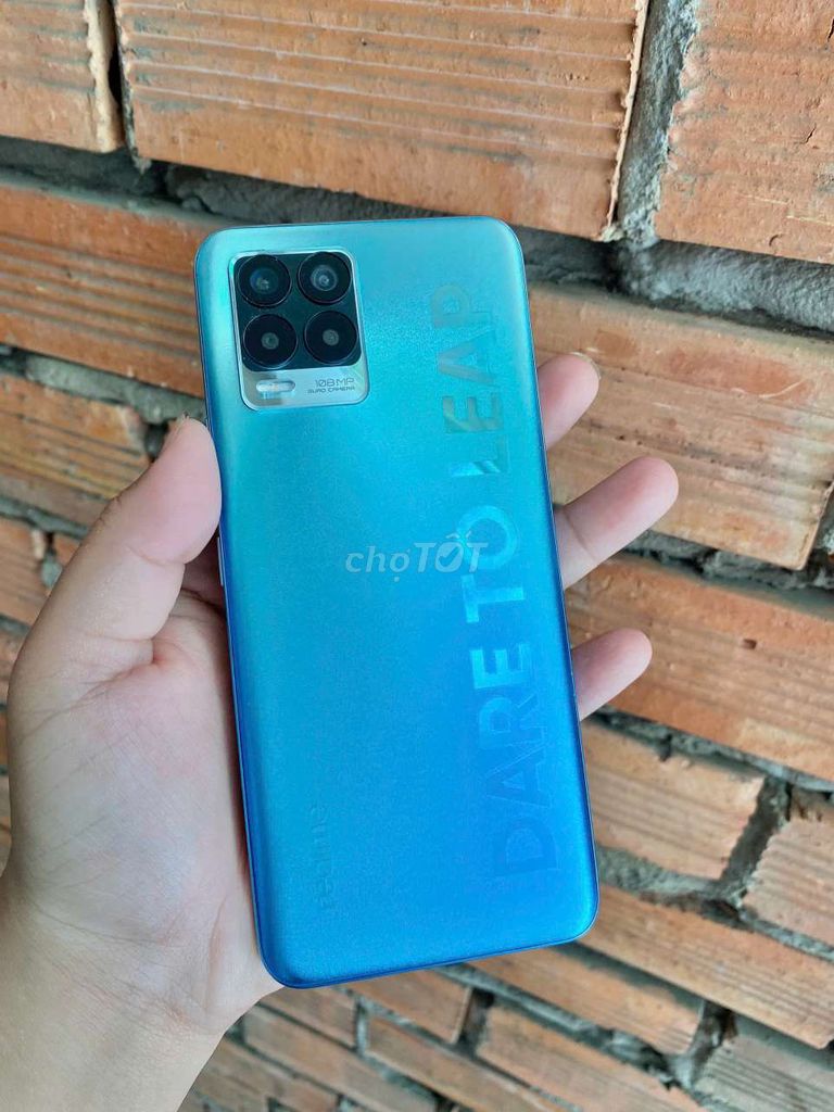 Realme 8Pro.. ram8 128gb..Chip snapdragon 720