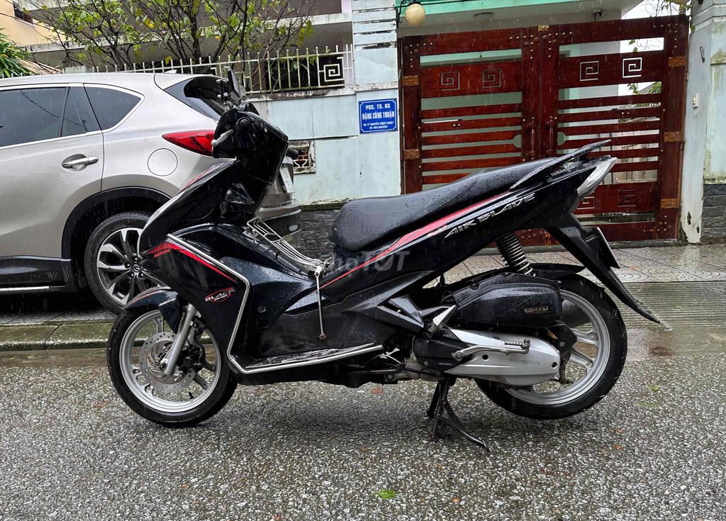 AB 2015 máy rin êm 17tr500 ***. Mua bán Xe máy tại Thành phố Huế Thừa Thiên Huế được đăng bởi Xe Máy Trường An Phát hình 3