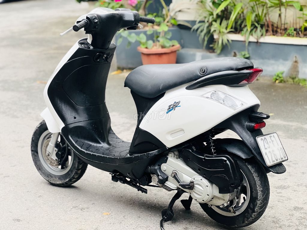 PIAGGIO ZIP 100 TRẮNG BIỂN HÀ NỘI MÁY CHẤT. Mua bán Xe máy tại Quận Bắc Từ Liêm Hà Nội được đăng bởi Đỗ Thanh Mai hình 5