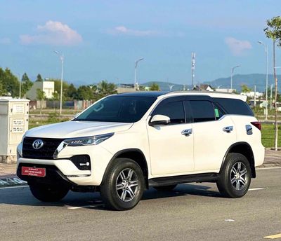 Toyota Fortuner 2021 Trắng