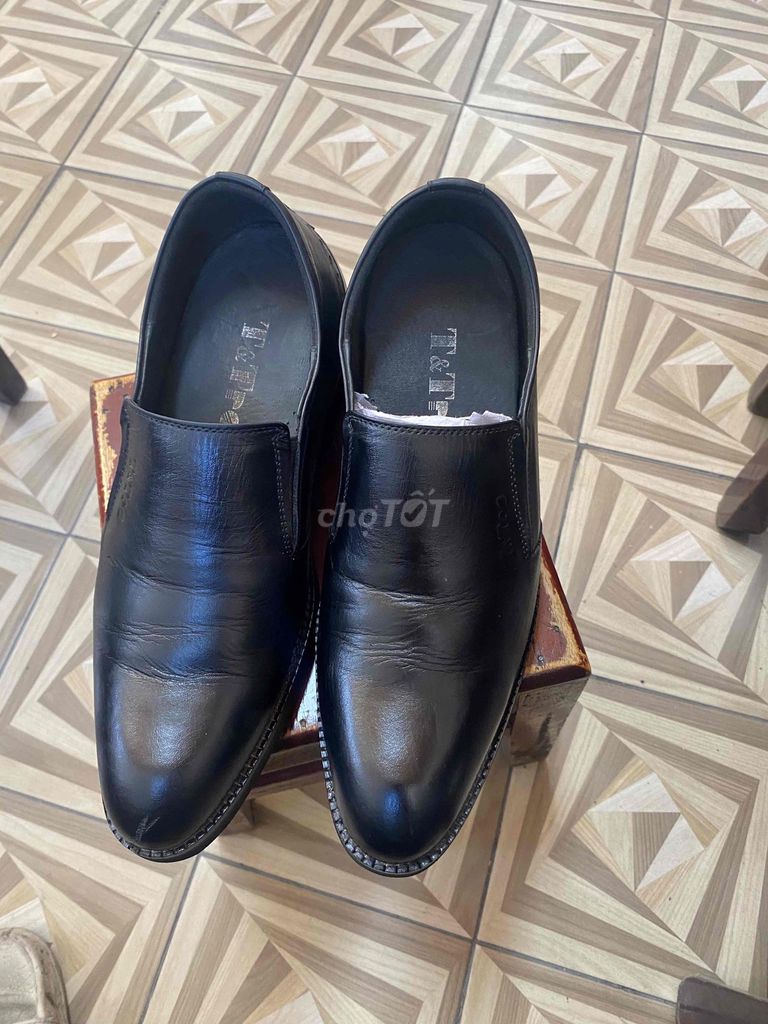 Giày tây Nam Da thật Đen size 40. Mua bán Giày dép tại Quận Thanh Khê Đà Nẵng được đăng bởi đao lanh hình 1