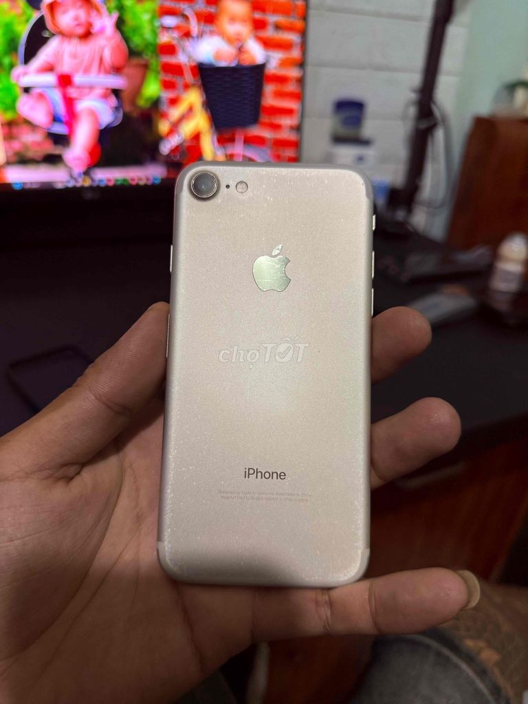 iPhone 7 Plus 128GB Vàng Đã qua sử dụng. Mua bán Điện thoại tại Huyện Kim Thành Hải Dương được đăng bởi Son Phong Hoang hình 1