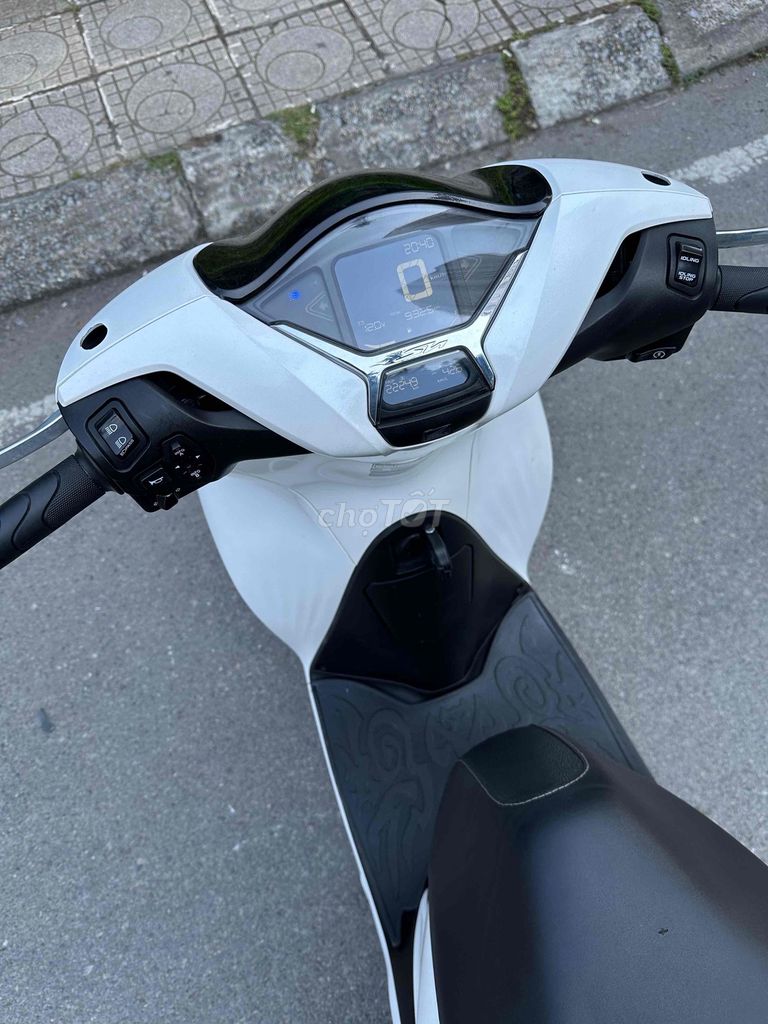 Honda SH Việt 2021! 125cc phanh CBS. Mua bán Xe máy tại Quận Hoàng Mai Hà Nội được đăng bởi Xe Máy Quân Oanh  hình 1