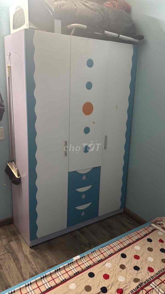 Tủ quần áo gỗ Trắng, Xanh, Cam. Mua bán Tủ, kệ gia đình tại Quận Hai Bà Trưng Hà Nội được đăng bởi Quang Tuấn hình 1