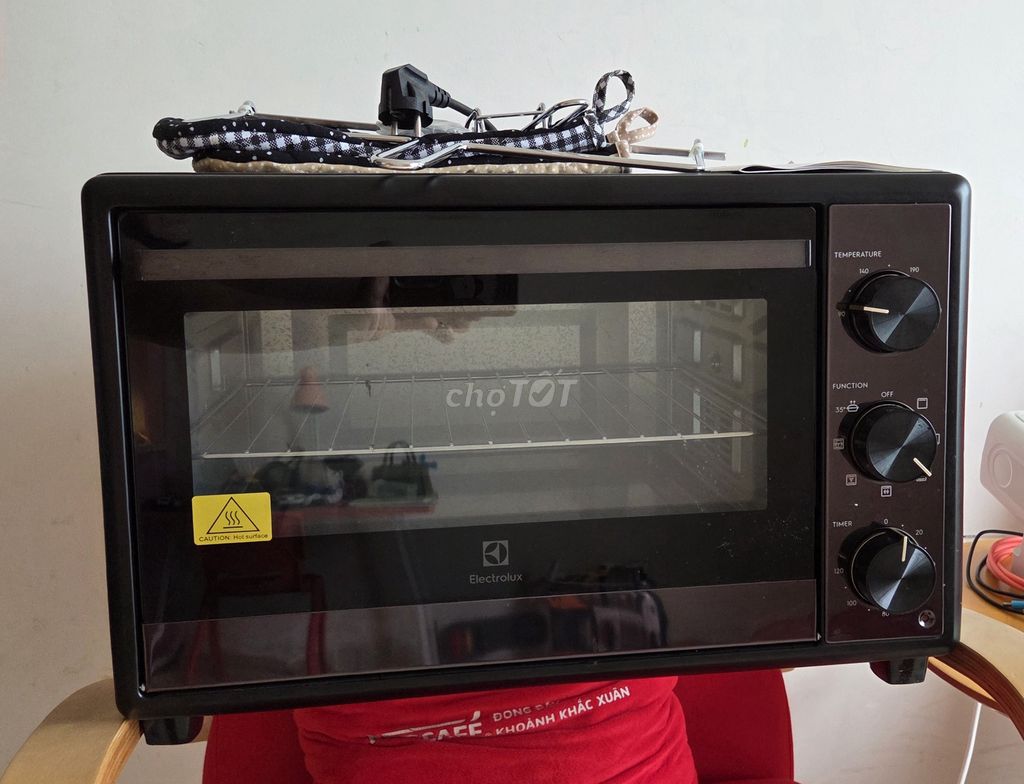 Lò nướng điện Electrolux EOT3218XG Đen 32L. Mua bán Bếp, lò, đồ điện nhà bếp tại Quận Tây Hồ Hà Nội được đăng bởi Vân Anh Bùi hình 1