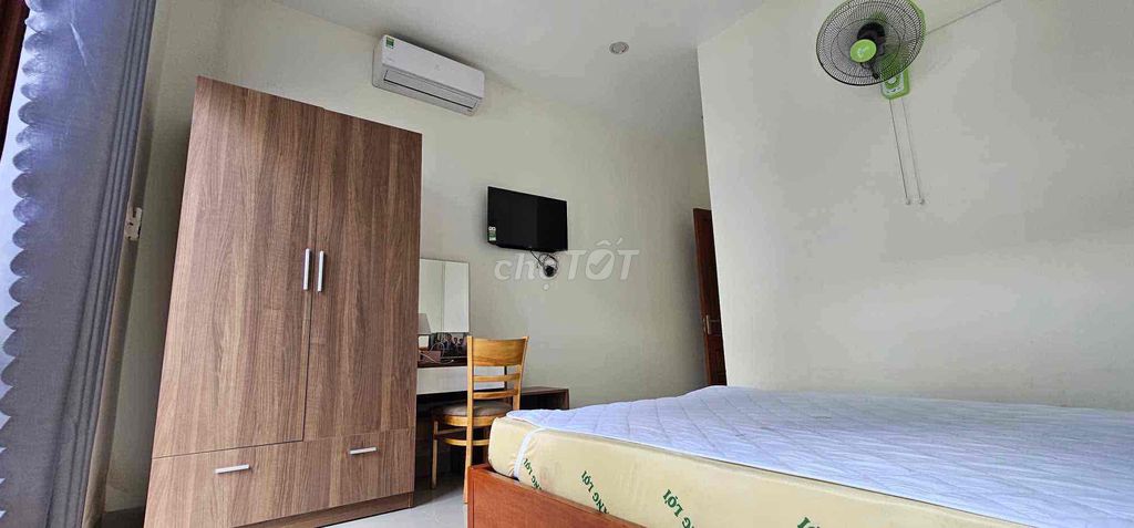 Furnished 2-bedroom apartment by the Hàn River — photo 8