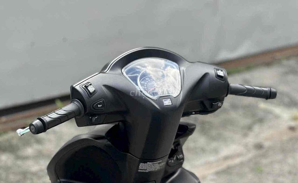 vision cá tính nâm 5cây xe đẹp. Mua bán Xe máy tại Thành phố Biên Hòa Đồng Nai được đăng bởi Vũ Xuân Quang hình 6