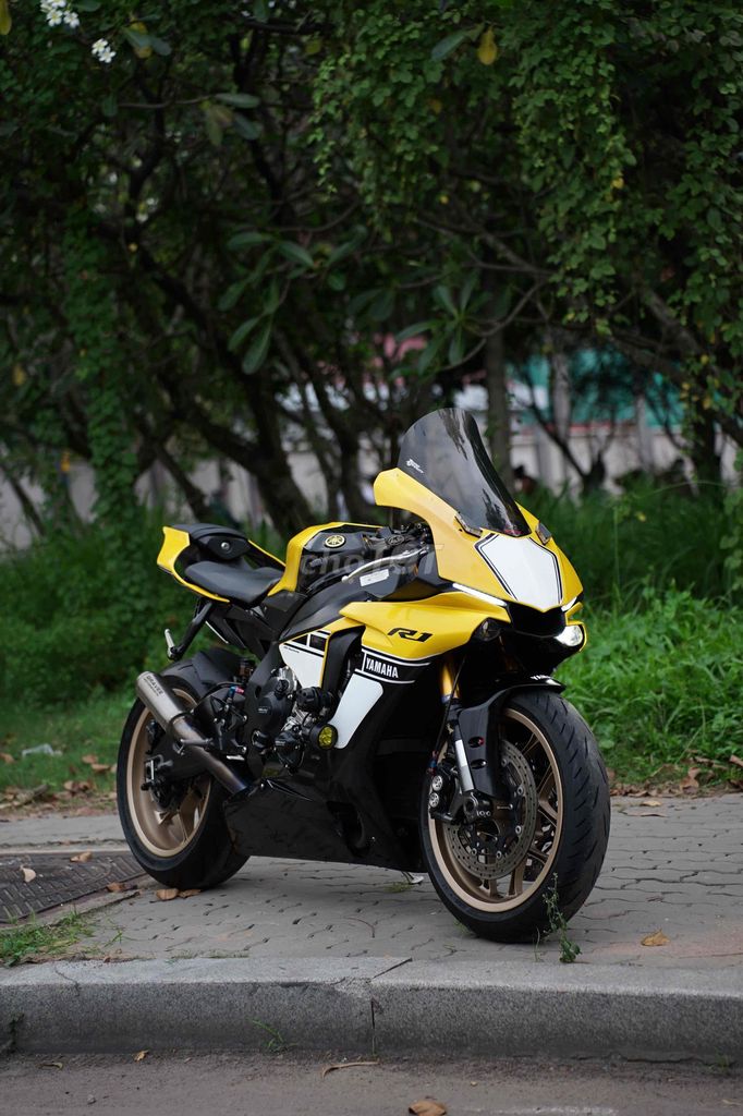 🗽❤️YAMAHA R1 BẢN KỈ NIỆM 60TH . SIU KENG COPT. Mua bán Xe máy tại Thành phố Thủ Đức Tp Hồ Chí Minh được đăng bởi Thi Moto Thủ Đức hình 2