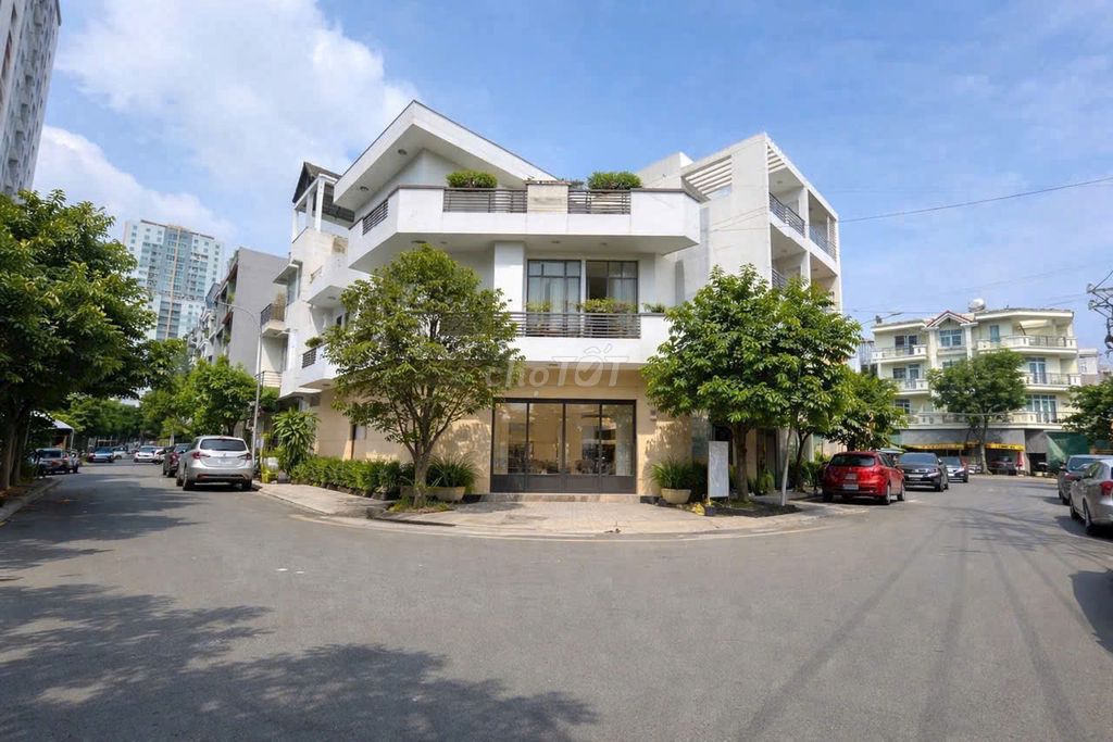 HH 1% - Góc 6x18m KDMB Phạm Hữu Lầu Q7 giá 16,5 tỷ Trục đường 16m