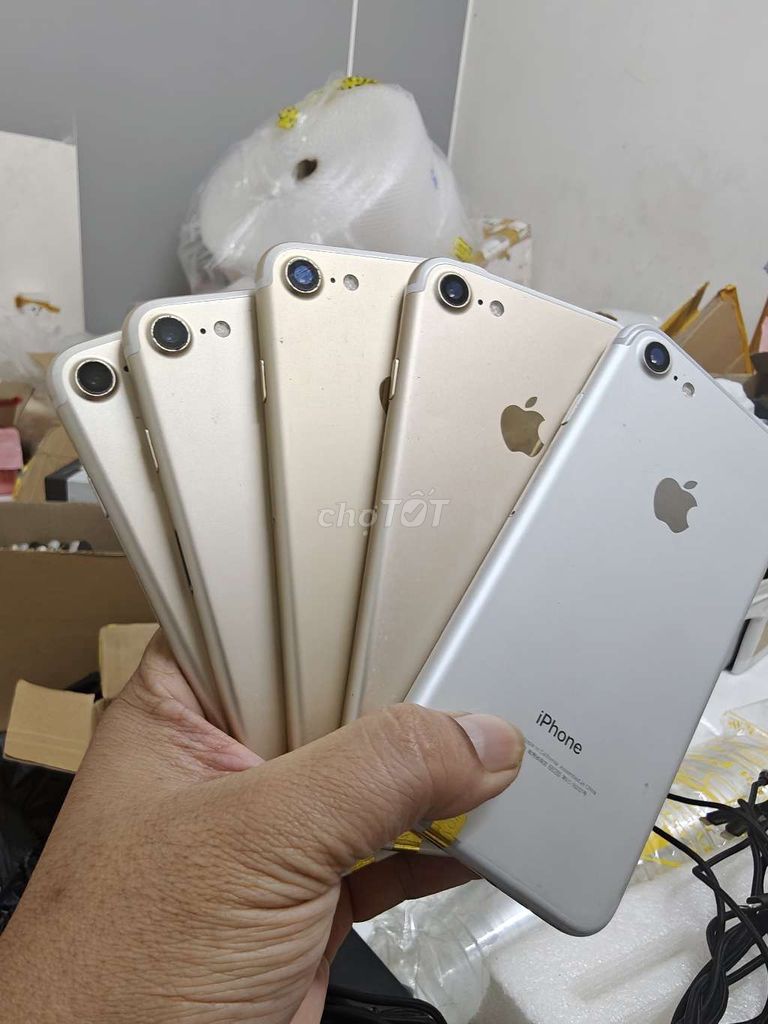 Apple iPhone 7G Vàng Bạc Đã sử dụng. Mua bán Điện thoại tại Quận Gò Vấp Tp Hồ Chí Minh được đăng bởi Nguyễn Văn Đông hình 1