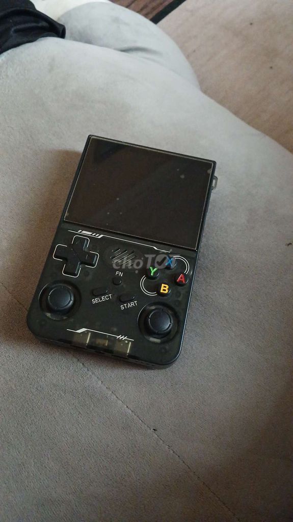 Máy chơi game cầm tay màu Đen thiết kế Hiện đại. Mua bán Thiết bị chơi game tại Quận Hà Đông Hà Nội được đăng bởi Vợngườilính hình 1