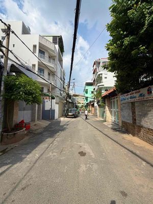 Townhouse 60 m² · 4 bed · Đường Nguyễn Kiệm