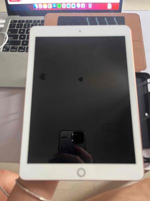 iPad Gen 6 32GB 4G Cũ Giá Tốt. Mua bán Máy tính bảng tại Thành phố Dĩ An Bình Dương được đăng bởi Ngọc Cương