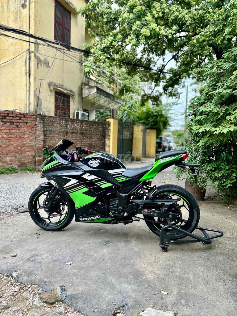 Bán xe ninja 300. Mua bán Xe máy tại Quận Hoàng Mai Hà Nội được đăng bởi Công hình 4