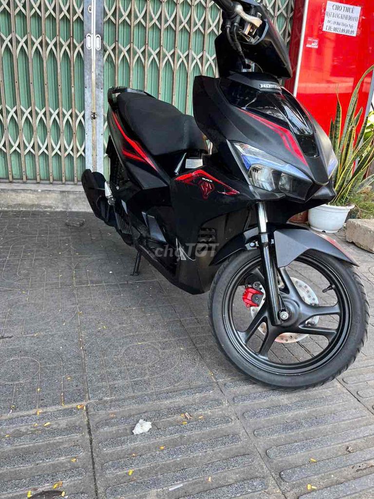 kẹt tiền cần bán con xe AB 2017. Mua bán Xe máy tại Thành phố Vũng Tàu Bà Rịa - Vũng Tàu được đăng bởi Nguyễn Văn Tiến  hình 1